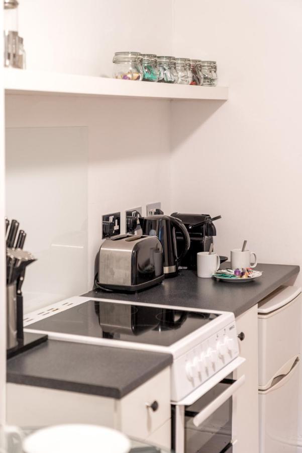 Soho & Covent Garden Apartment, Sleeps 3 Лондон Экстерьер фото